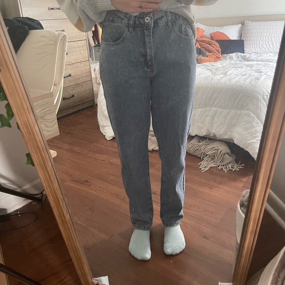 Mid-Wash jeans